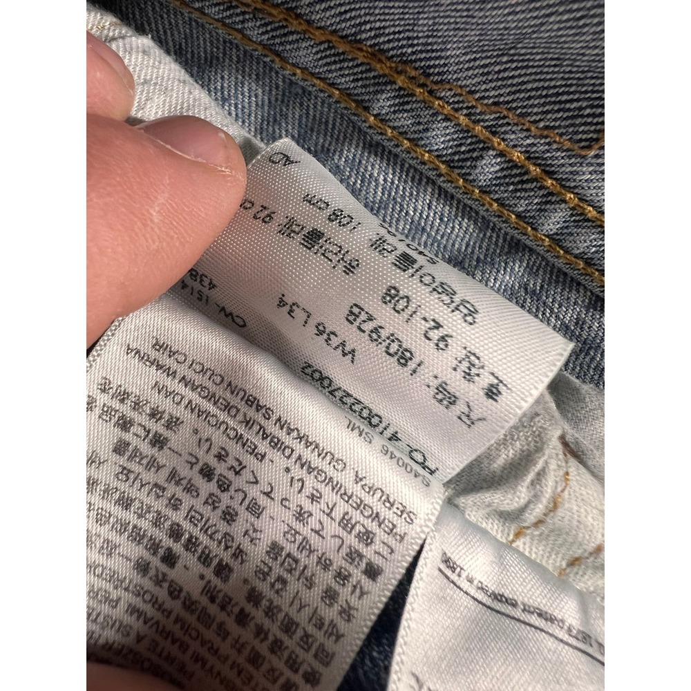 Levi's 501 Original Fit Jeans Mens 36x34 Light Wash Button - Picture 11 of 12